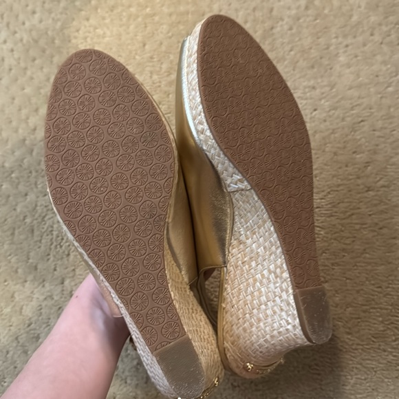 Lilly Pulitzer Gold Espadrilles Wedges 9.5 Gently Worn - Picture 5 of 5